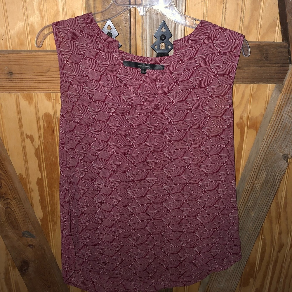 Fun 2 Fun Maroon & White Tanktop Blouse